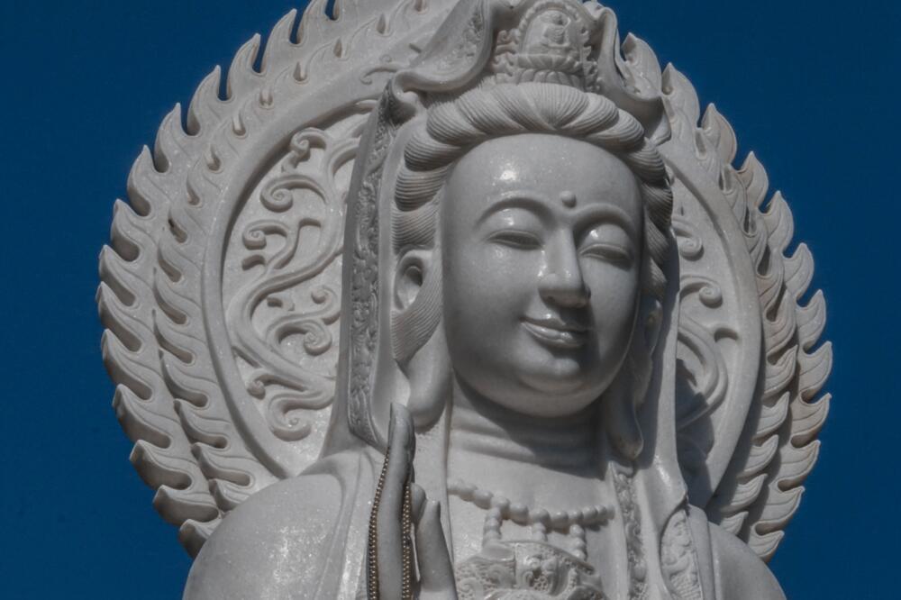 Estatua de la diosa china Guanyin