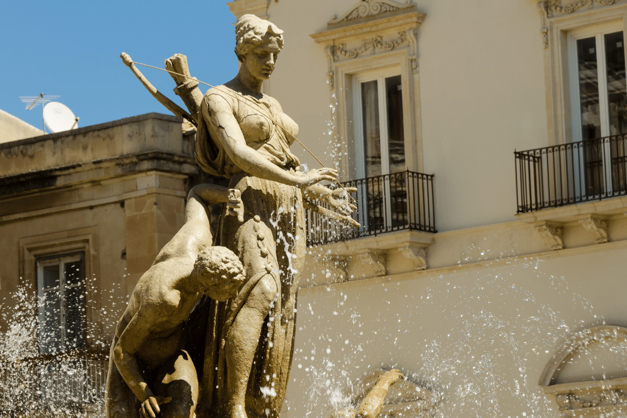 Estatua de Diana, la diosa de la caza