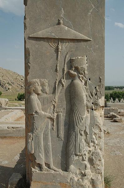 Relieve de Jerjes en la entrada de su palacio