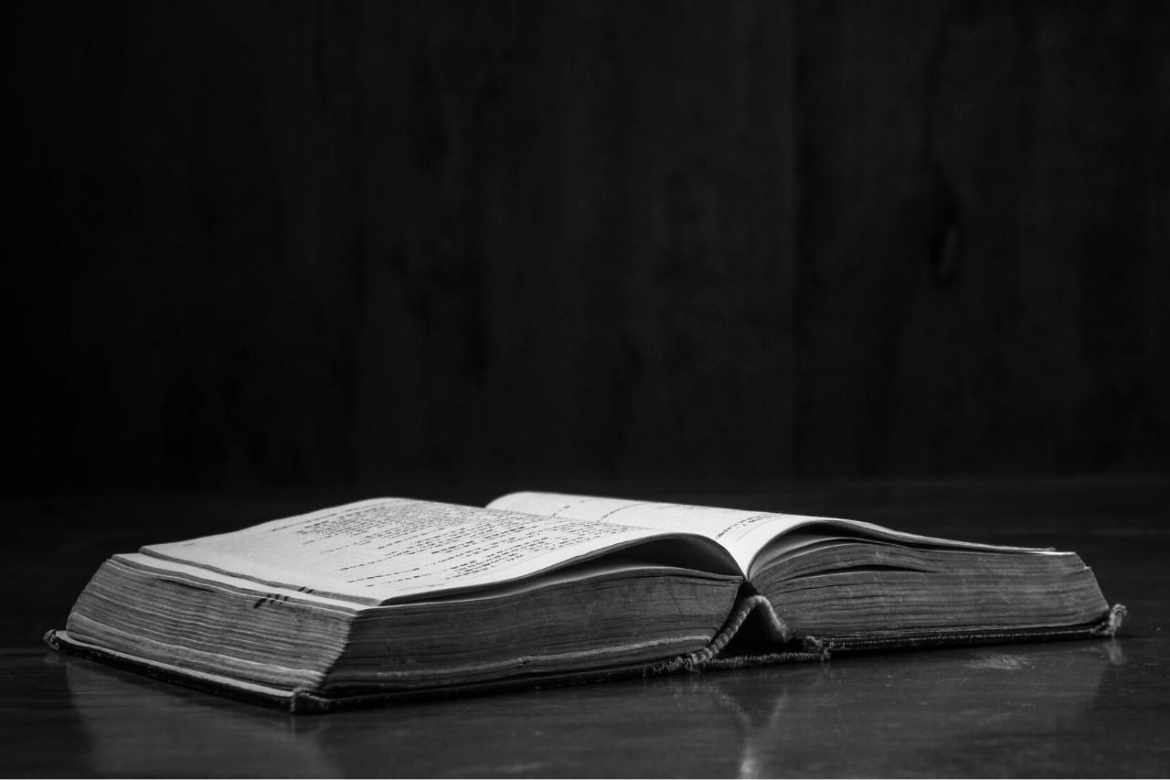Biblia Anunnaki: La Antigua Fuente de Magia y Larga Vida