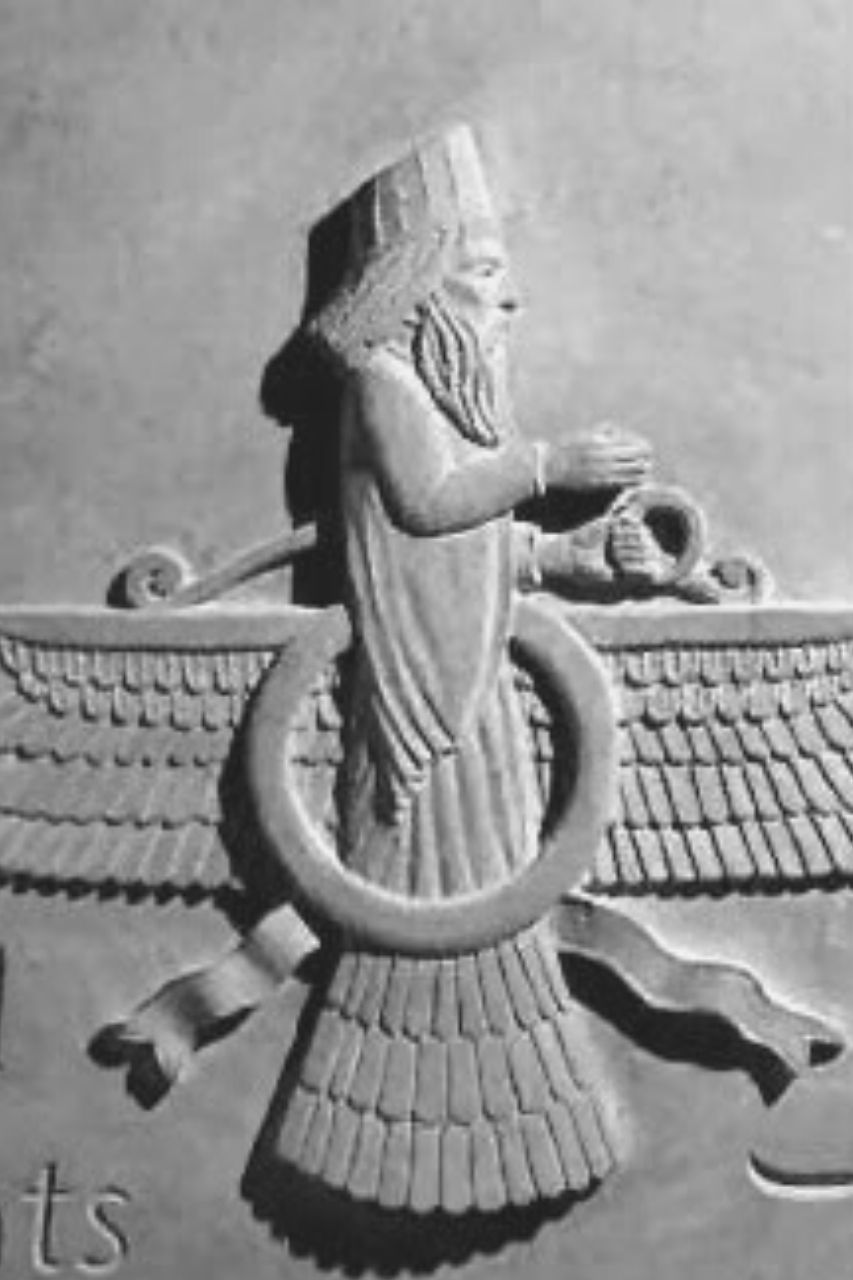 Ashur dios asirio