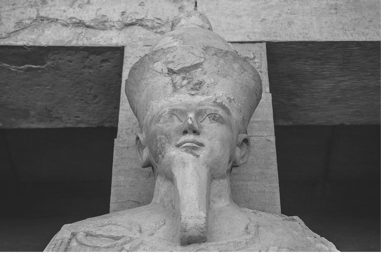Estatua de faraón egipcio