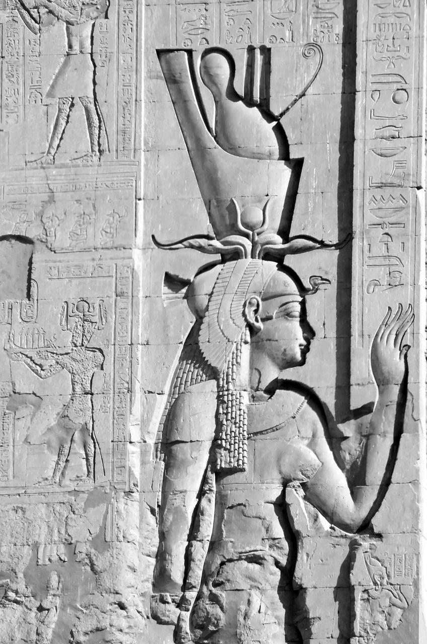 Reinas egipcias: descubre el poder femenino tras el trono de Egipto