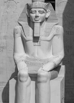 Escultura del antiguo Egipto de un ser humano