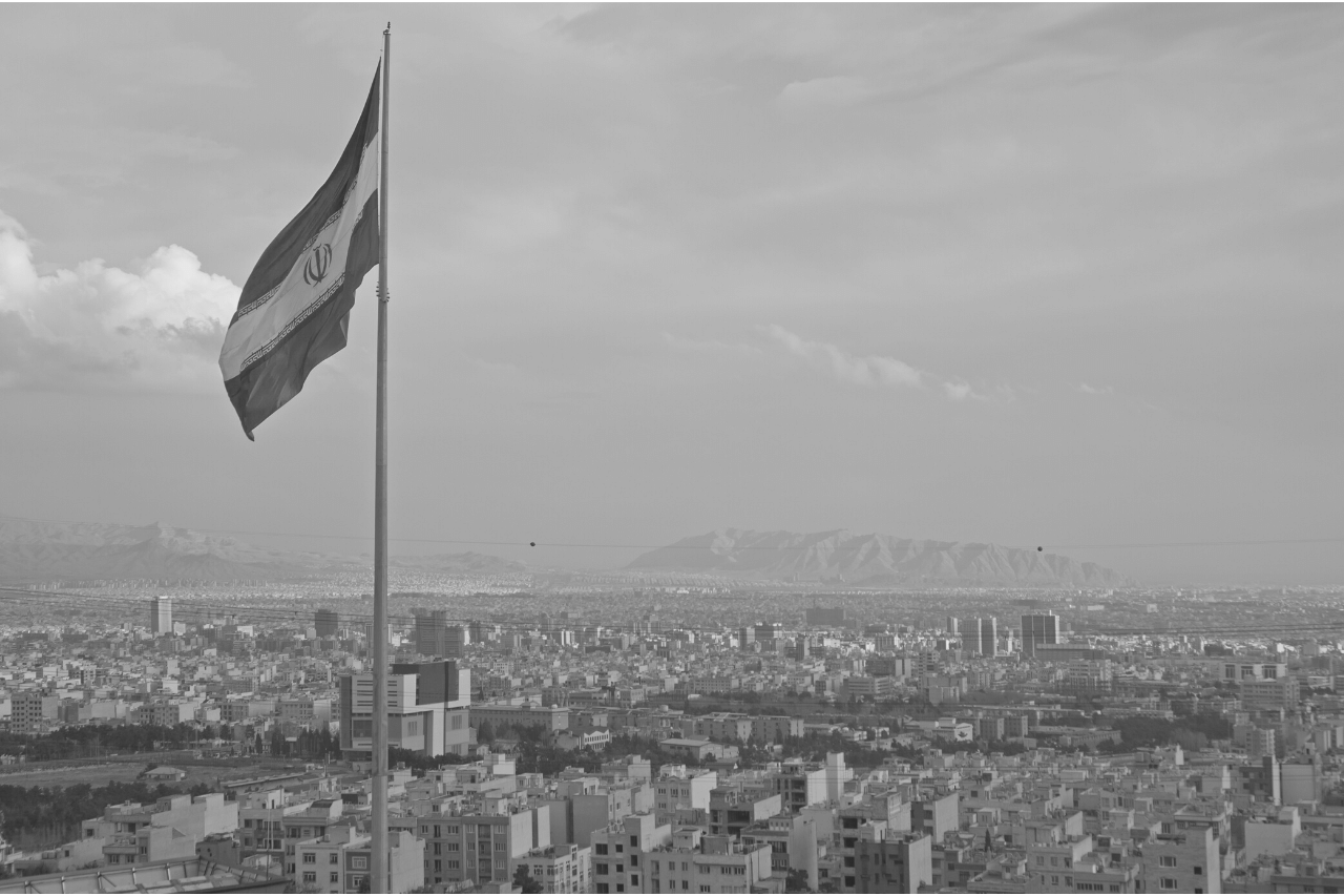 Bandera de Irán sobre Teherán