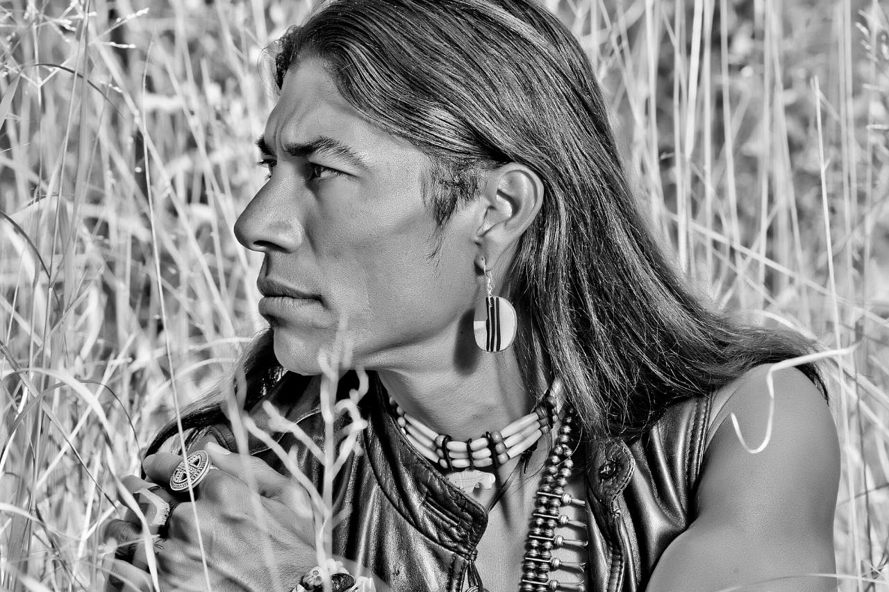 Crecimiento de la barba de nativos americanos