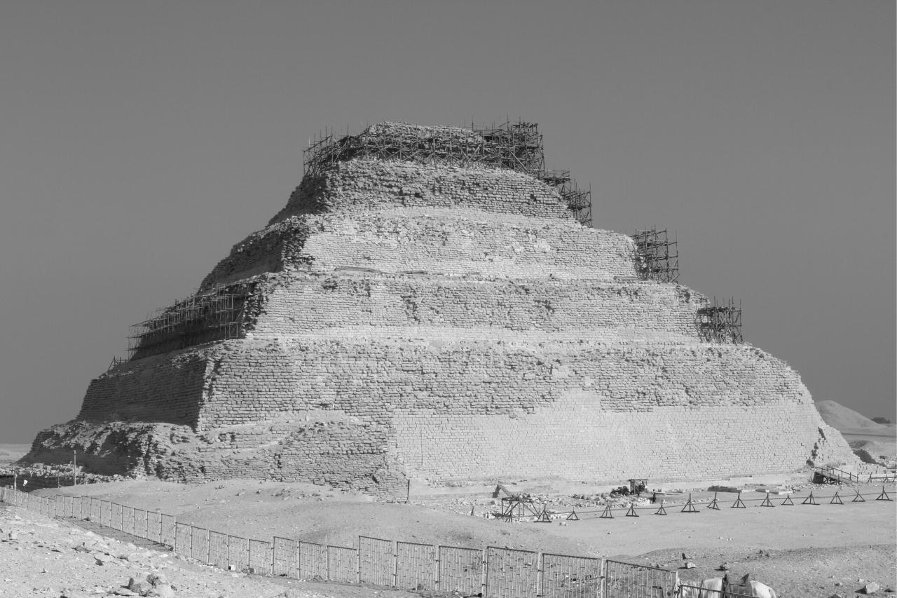 Pirámide de Saqqara: Todo lo que deseas saber sobre este yacimiento antiguo