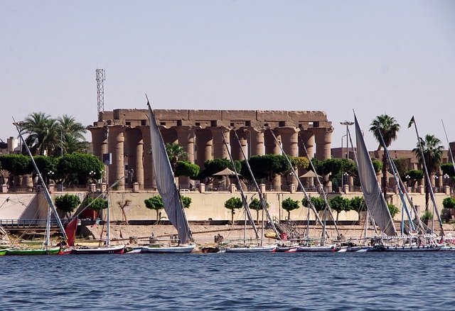 Barcos en el río Nilo