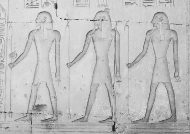 Tres sacerdotes del antiguo Egipto