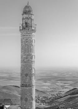 Minarete de la mezquita Ulu Cami en Mesopotamia